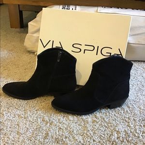 Via Spiga black suede booties 7.5